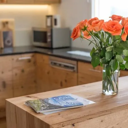 Edelweiss Mira Neiv *