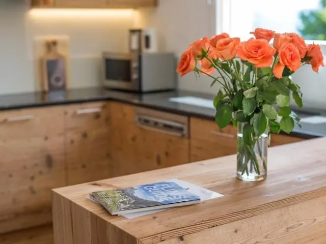 Edelweiss Mira Neiv *