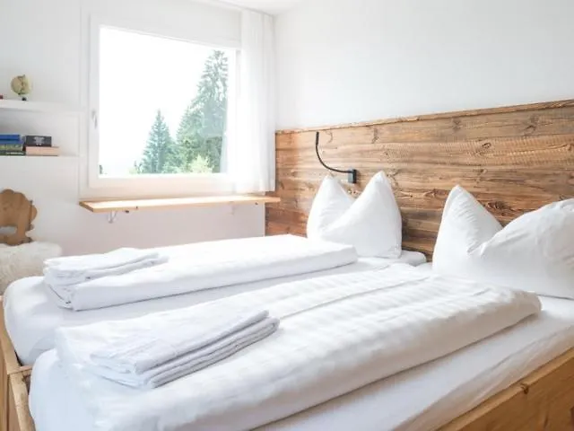 Edelweiss Mira Neiv Flims